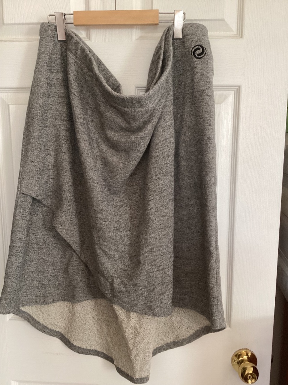 Active zone / High-Low Midi Skirt / Casual & Comfy
